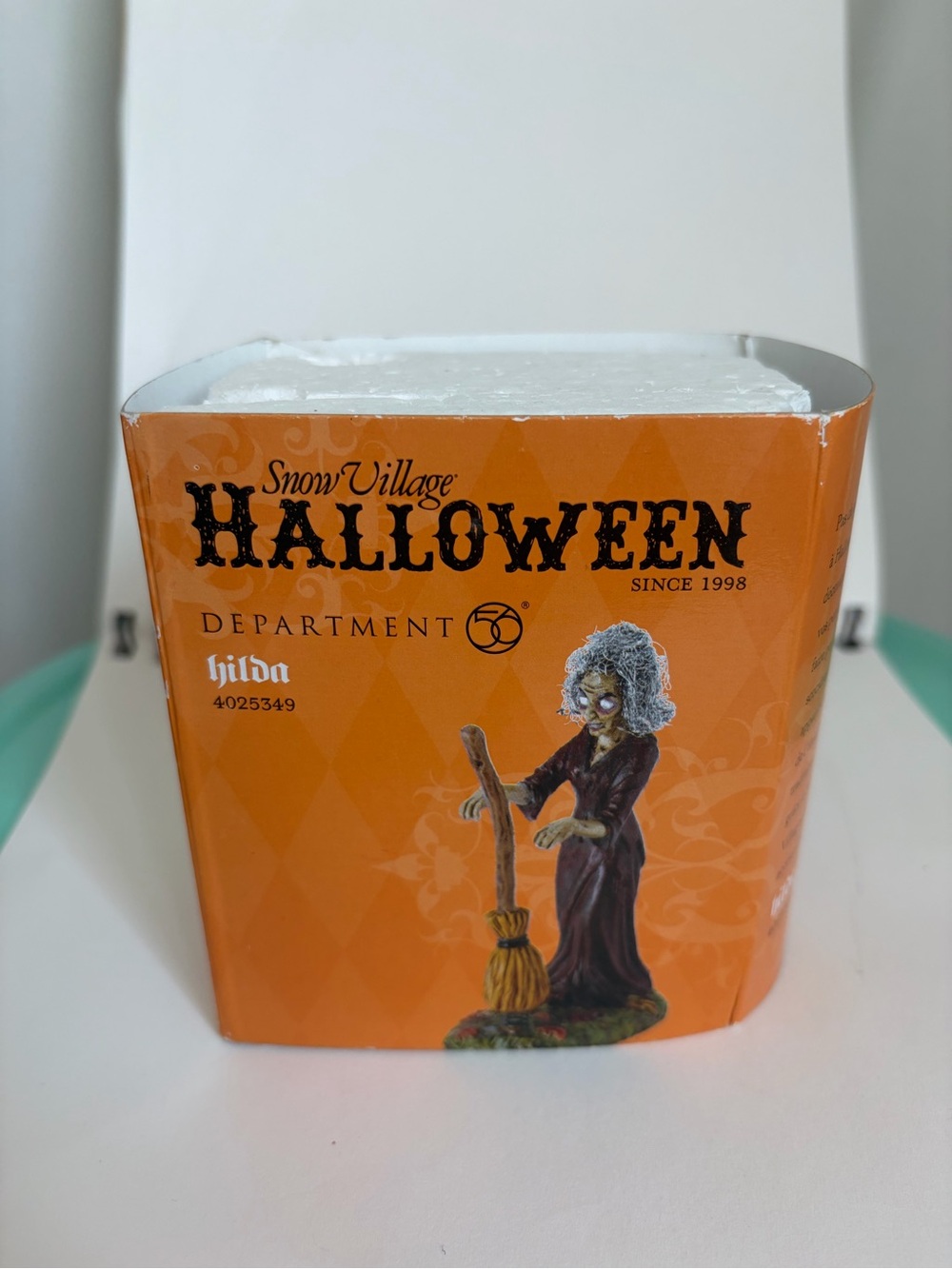 Department 56 Snow Village Halloween Hilda #4025349 Witch Zombie Figure Open Box - Picture 5 of 7